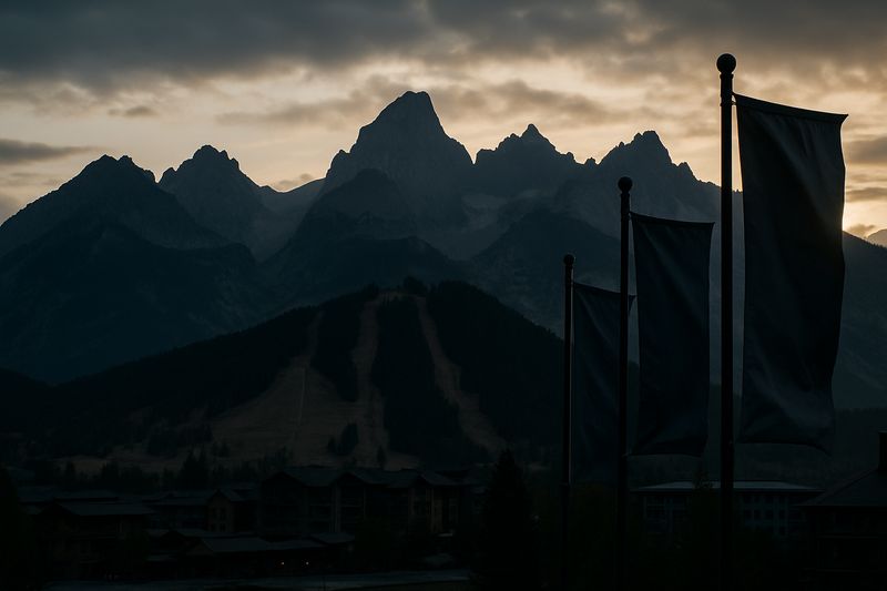 Jackson Hole 2026: Warsh Goes Hawk, Rate Hike Odds Hit 60% thumbnail